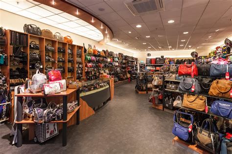 130 beoordelingen van Outlet van Duifhuizen tassen & koffers.